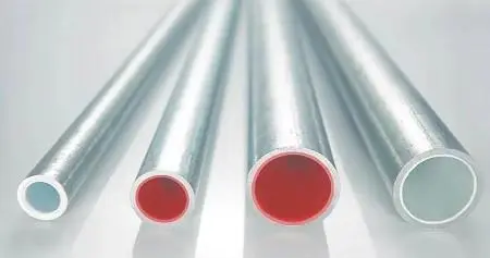 Échantillons de tubes avec plusieurs revêtements intérieurs